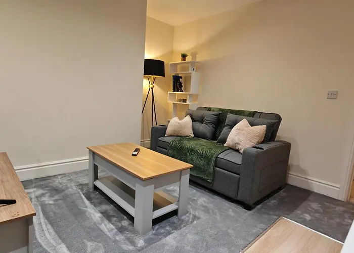 Апартаменты Cosy Hideaway 7mins Walk To Historical Centre Йорк